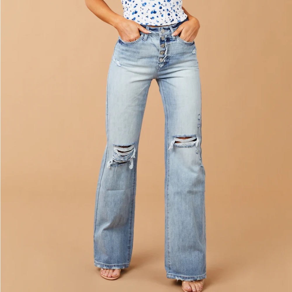 NWT KanCan Kan Can Distressed Relaxed Fit High Rise Wide Leg Light Wash Jeans